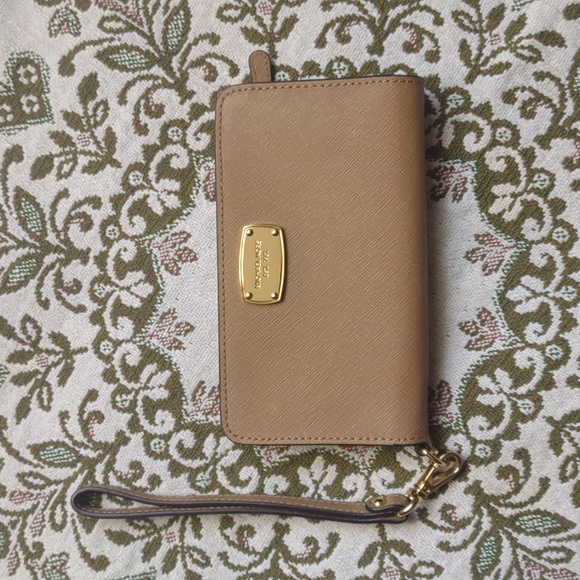 MK Wristlet
